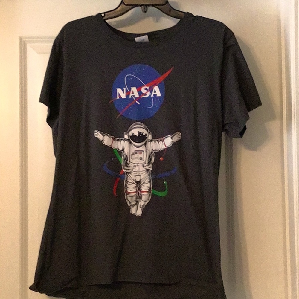 Womens graphic tee